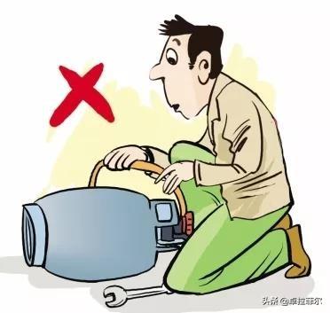 冬天煤气罐可以用热水泡吗（冬天煤气罐可以用小车拉回家吗）