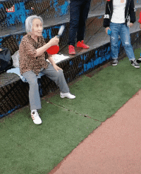 爆笑的GIF动图：天不生无用之人，地不生无名之草！
