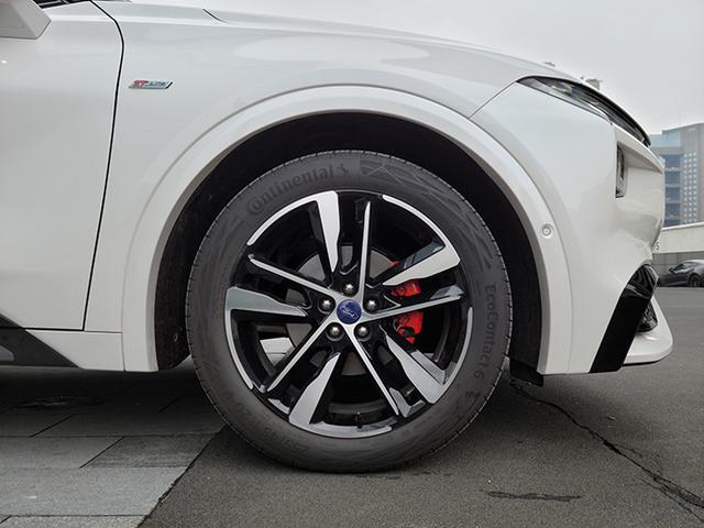 试驾EVOS，捅破传统燃油车的天花板，福特要做先行者？