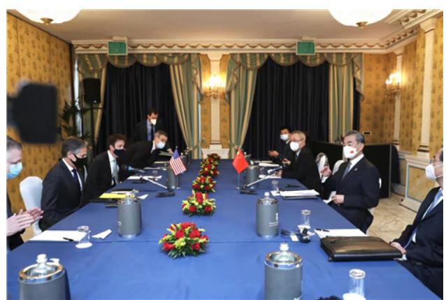 中美罗马会谈，王毅对阵布林肯，3个细节值得玩味