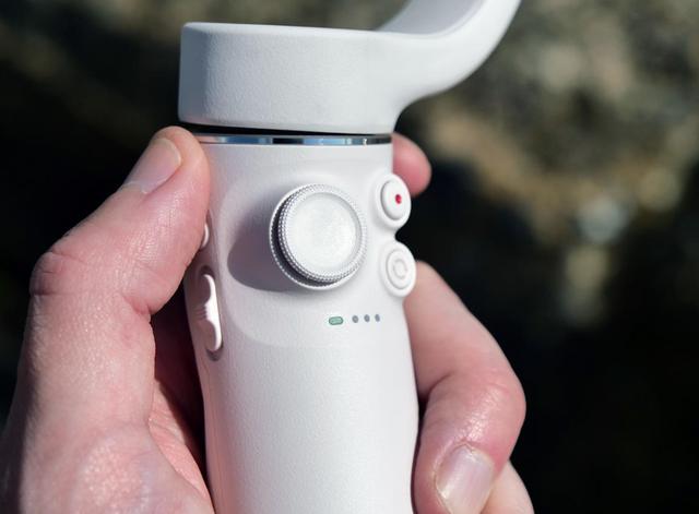 围观！DJI OM 5评测：专为手机而设计，云台实力过硬