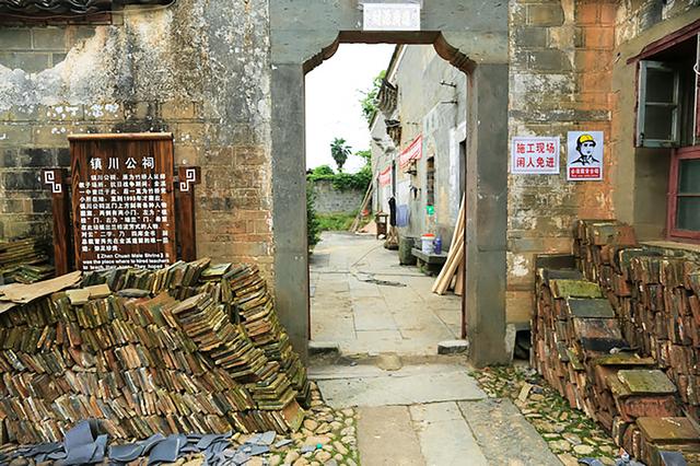 余汇青 (1735—1830年),字汉阳,号镇川,余步云之孙,经商湖南常德市