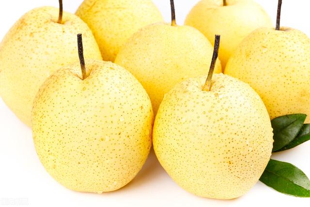 冬天，天气干燥又寒冷，多吃这5种水果，营养润燥，健康过冬天