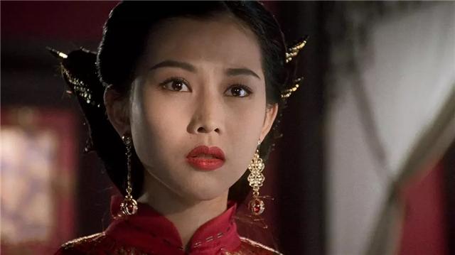 之后又陆续出演了《白发魔女传》《包青天》《十三密杀令》《大捕快