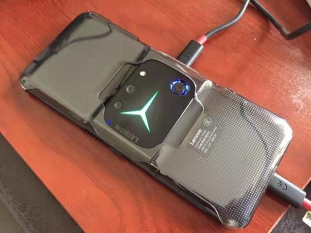 从4399跌至2999，骁龙888+144Hz三星E4屏，90W闪充旗舰售价更亲民