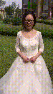 性感的美女动图GIF图片：男友嫌弃我丑配不上他，化完妆后的我，你高攀不起