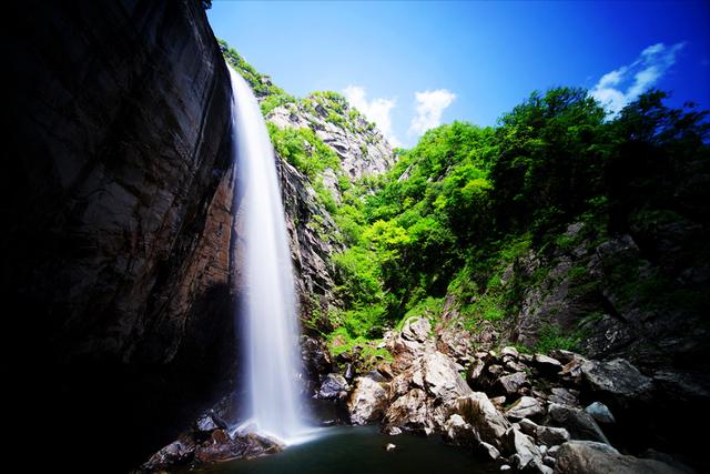 河南著名避暑胜地，被誉为“中国最美的地方”，是世界地质公园