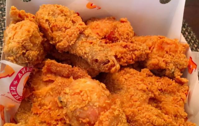 医生呼吁停止食用：比炸鸡还影响发育，提醒宝妈：趁早撤下餐桌