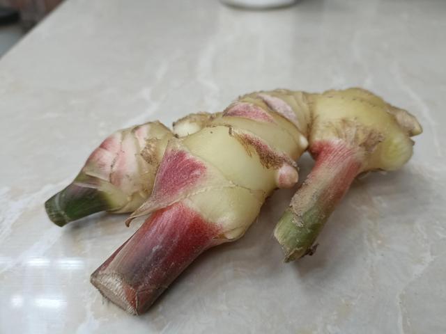 生姜 大蒜的药用价值 一起学习常用食物的健康知识 太阳信息网