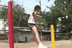 清纯美女性感GIF动图：太强大了，妹子你这是什么操作