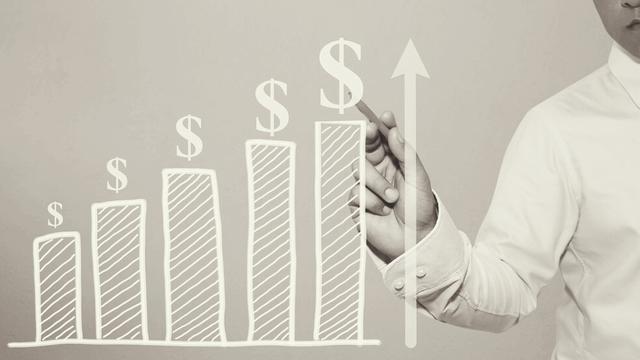 2021经济进入下半场，中国迎来“4大变化”，老百姓不能大意