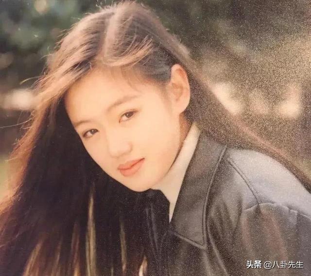 大陶红:折腾脸后颜值大跌的8位女星：多数已过气，有人嘴都歪了
