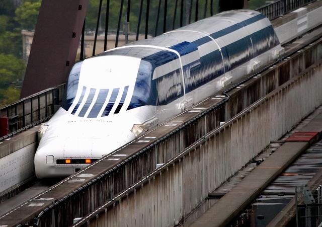 连美国也要羡慕？中国制造的全球最快列车，时速超过600公里