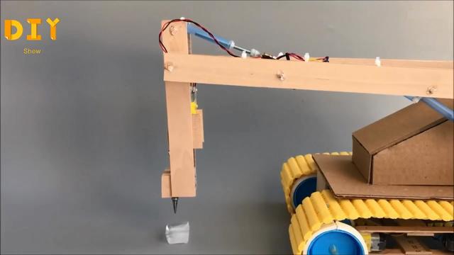 破碎机玩具球视频