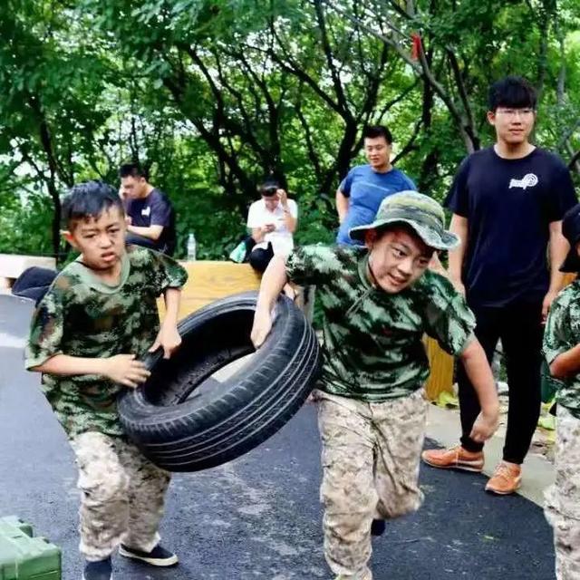 全封闭军事化管理学校怎么教育孩子(军事化管理封闭式学校对孩子好吗)(图12)