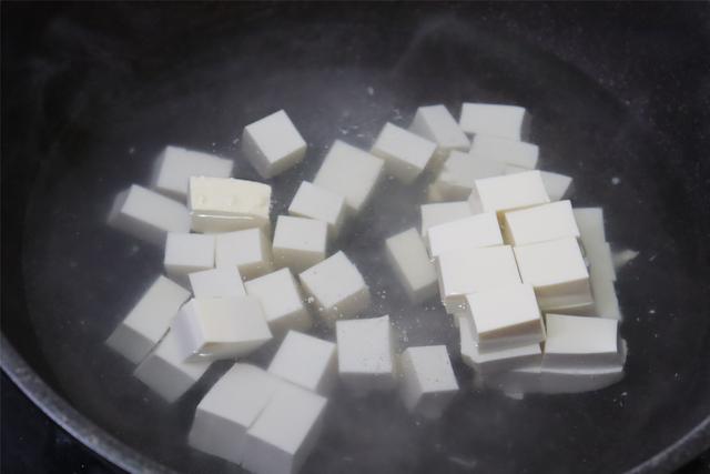 年龄大了要管住嘴，少食3样，多吃4样，别不当回事，要懂得忌口