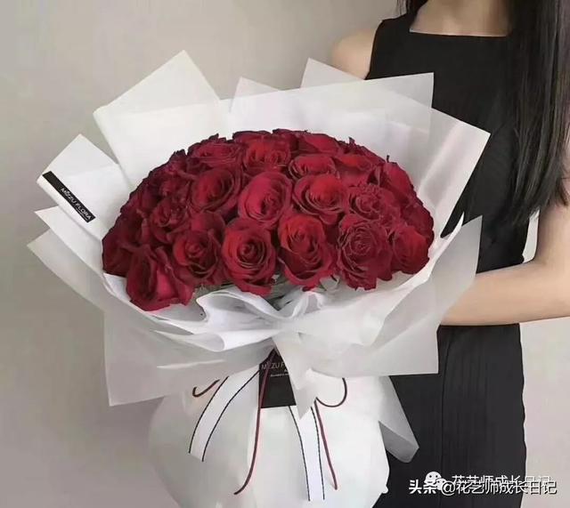 21朵玫瑰花的花语是什么(21朵玫瑰花语代表什么意思)