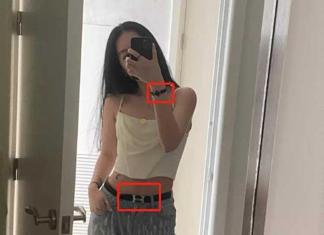李咏19岁女儿凌晨晒自拍照：皮肤白皙小蛮腰吸睛，带13万名牌手表
