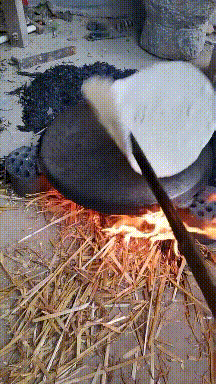 爆笑的动图GIF：来这家理发店的，怕都是总监级别的吧！