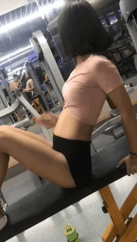 不一般的美女动态图：健身这事，其实只需要一巴掌！