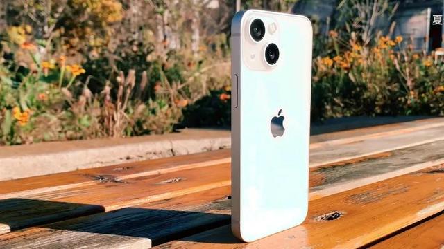 为什么花5999买iPhone13可以很果断的人，花3999买国产机却很犹豫