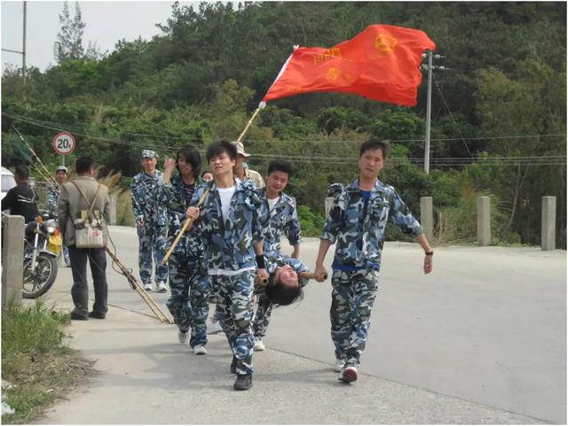 大学生拓展游戏