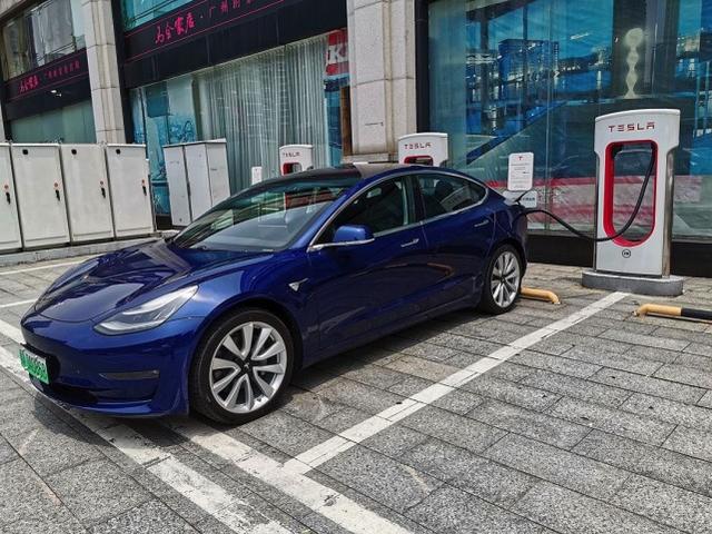 特斯拉用销量告诉所有人：电动车的焦虑症，从来都不是续航短