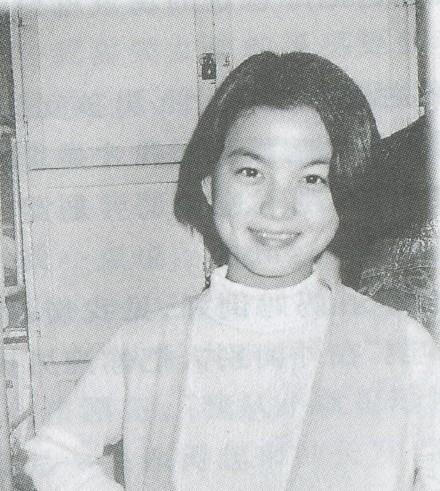 谢娜李湘:稳坐一姐之位8年，根正苗红的李湘为何输给