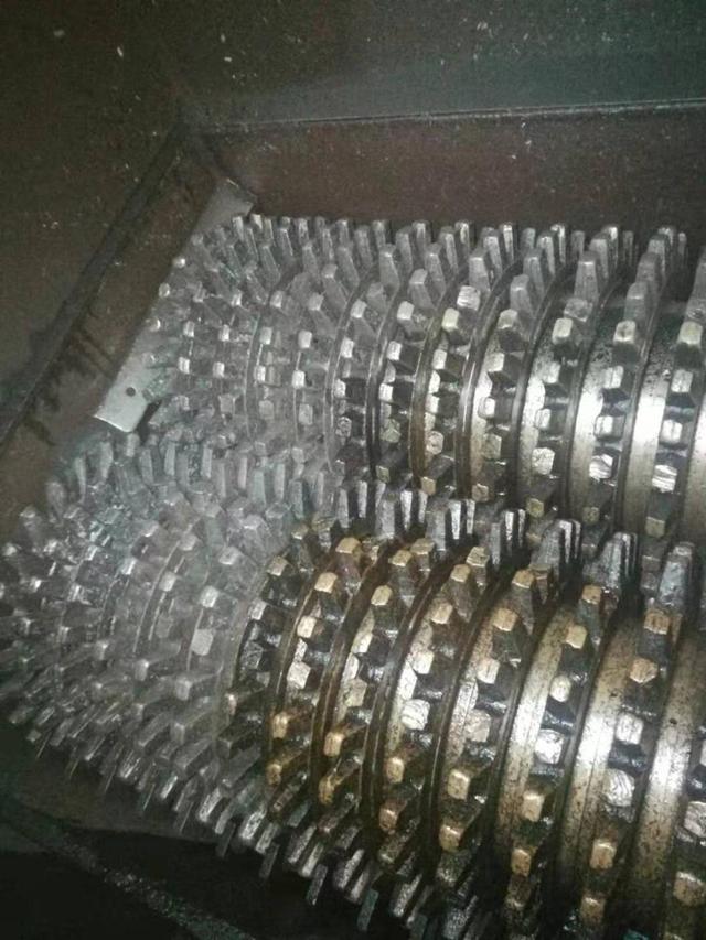 2000齿辊破碎机