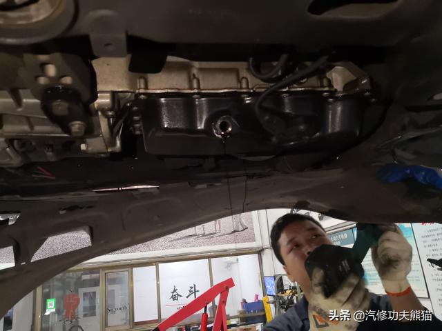 帕萨特1.8t烧机油怎么处理好(14款帕萨特1.8t烧机油解决方案)