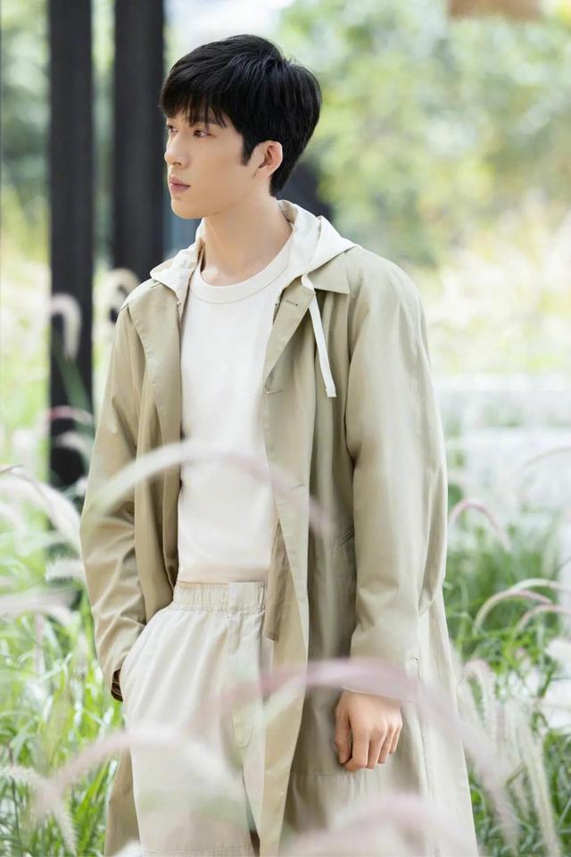 一周男星穿搭丨都是黑西装,他们就穿得不一般