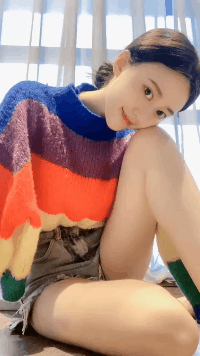 漂亮美女邪恶GIF图：相亲妹子让人感觉太有压迫感了！