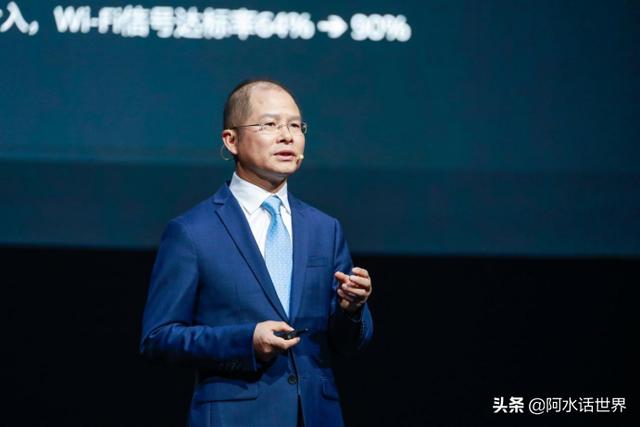华为透露出芯片现状：不能再等光刻机了，掉转车头“变道超车”
