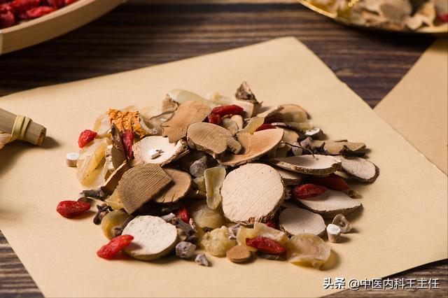 中医泰斗降血压的方子，还可预防中风，很多中老年朋友需要