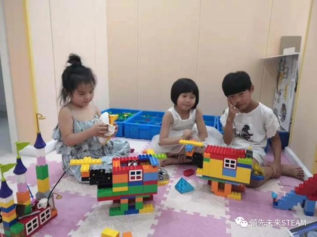 我用陪娃8年乐高经验，回答你两个最关心的问题