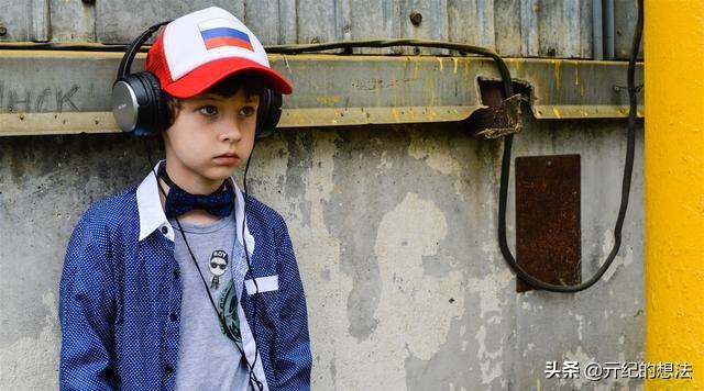 Moto G200正式发布：骁龙888Plus+1亿像素+LCD高刷屏，性价比十足