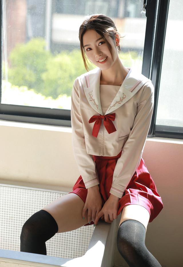 方子萱(方子萱最新写真)-天晟网