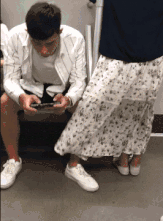 爆笑的GIF图片：坐车2000公里闹伴娘，这一刻我已买好回去的票！
