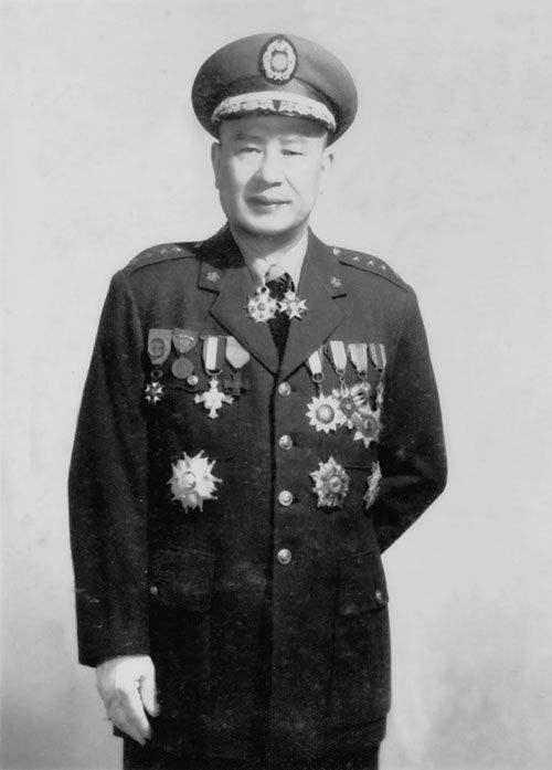 李宗仁回国后，白崇禧暴死于台湾，李宗仁道破天机：他是自寻死路