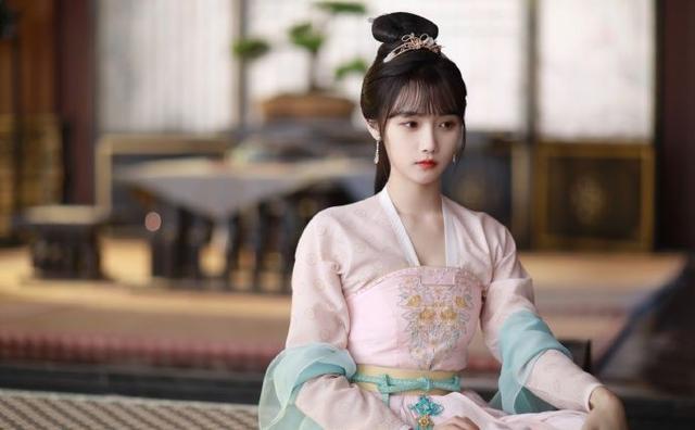 然而,事实也正如网友所猜测一样,女主鞠婧祎在剧中