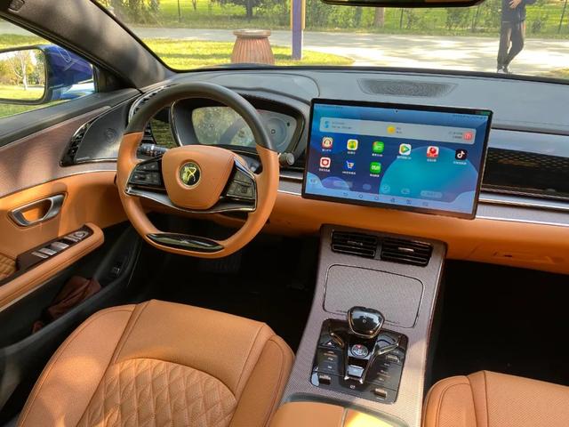 搞机实验室 | 体验比亚迪DiLink4.0，这是最实用的智能车机？