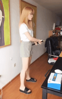 美女动态图片 内涵：娶到这样的老婆就好了