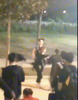爆笑的动态图片：这楚楚可怜的小眼神