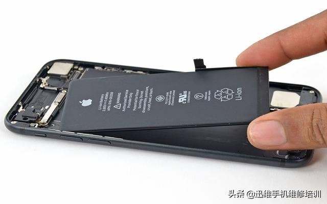 iPhone不充电怎么办？别只换电池80%和这几点有关，自己就能修复-第5张图片-9158手机教程网