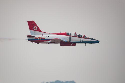 「重大爆料」电视剧铁血雄鹰免费观看——铁血雄鹰全集免费看下载