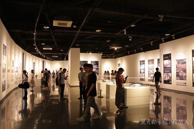 武汉设计工程学院毕设作品展