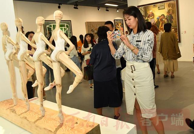 扬大信息工程学院往届生作品展