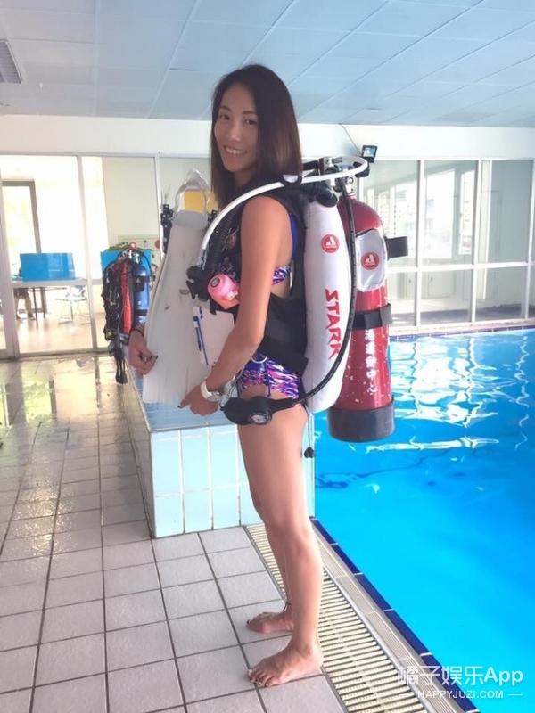 黑涩会美眉图片:还记得黑涩会美眉里的大牙吗，她现在长这样了