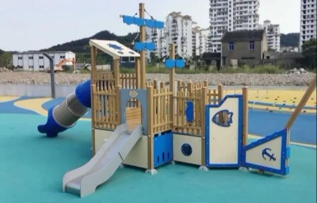展茅工程封顶