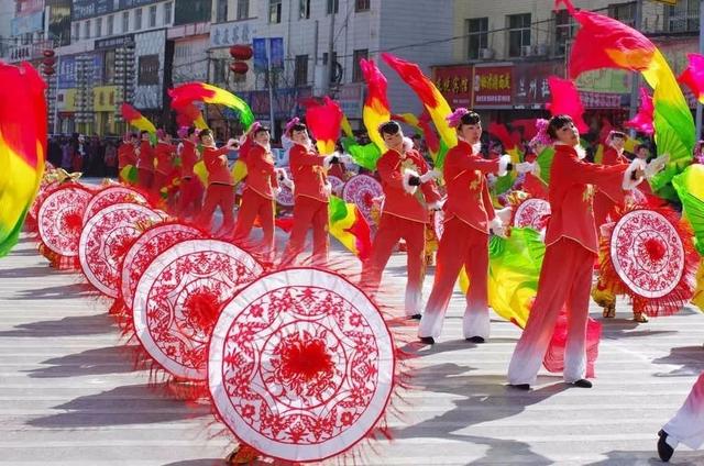 东北秧歌双护头图片